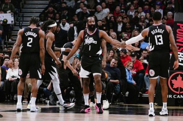 app下载-卡椒合体5年终得解放！组织大师哈登令快艇质变