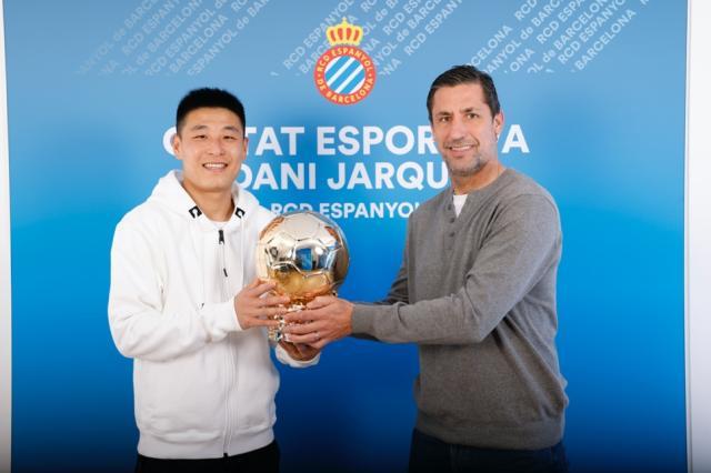 开云客户端下载-2021中国金球奖揭晓 武磊再夺魁 王霜第四度捧杯