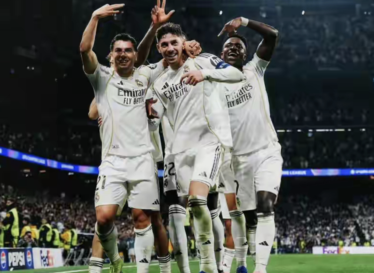 开云应用-15冠王装死？残阵皇马狂虐13亿欧曼城 亨利:我穿上这球衣能长头发