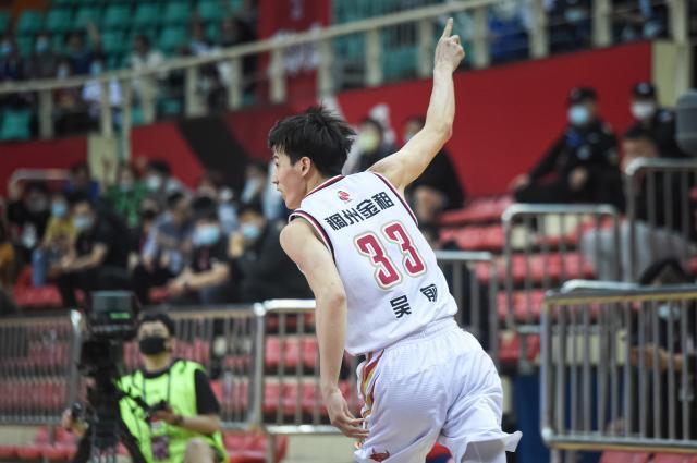 开云应用-浙江队再度下起疯狂三分雨 半决赛PK辽宁看点多多