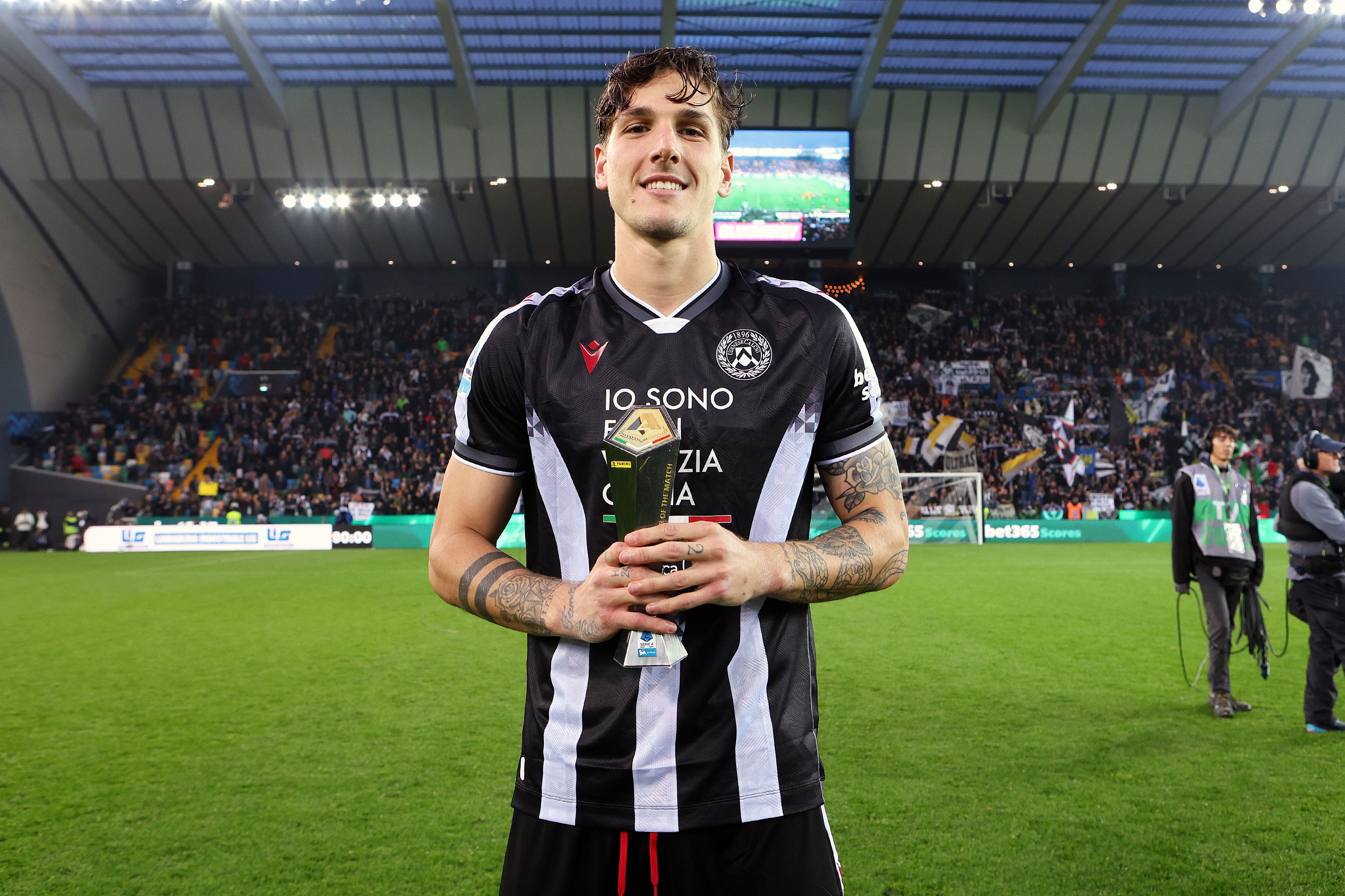 开云应用-记者：乌迪内斯准备以1000万欧买断扎尼奥洛，米兰考虑引进他